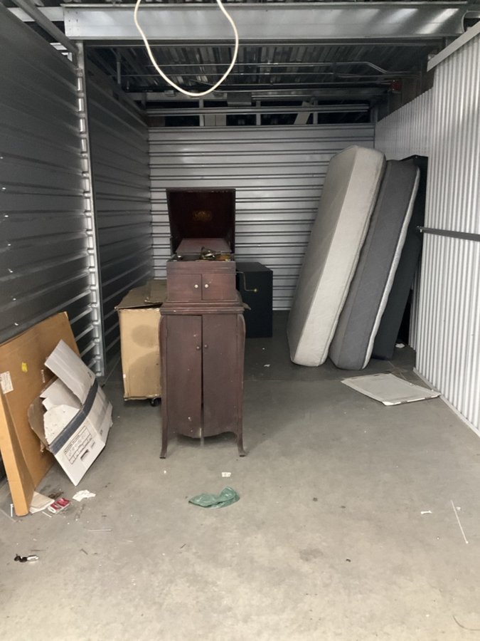 10 x 20 storage unit in Aurora, CO