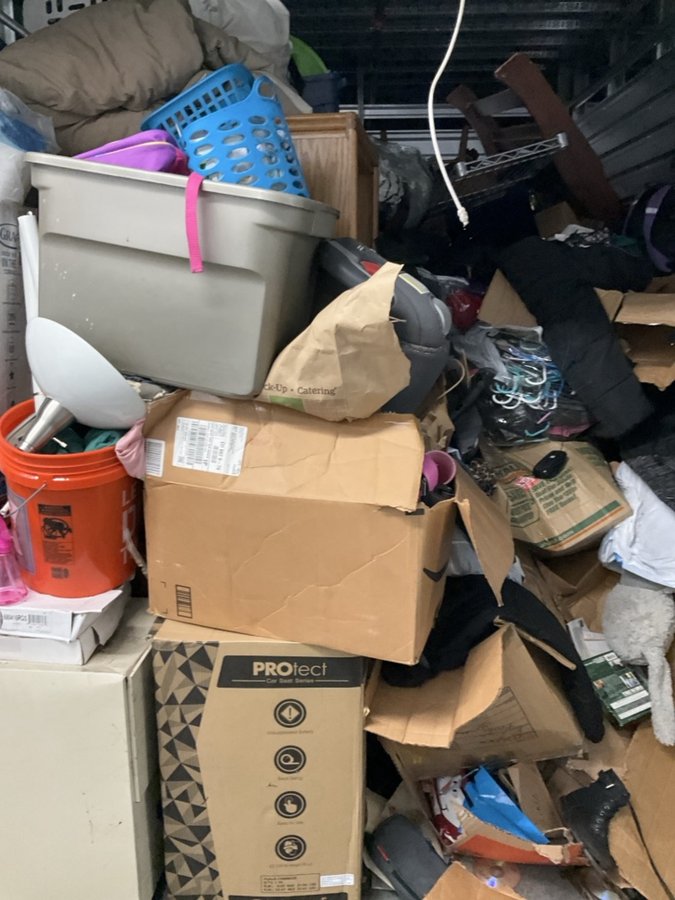 10 x 15 storage unit in Aurora, CO