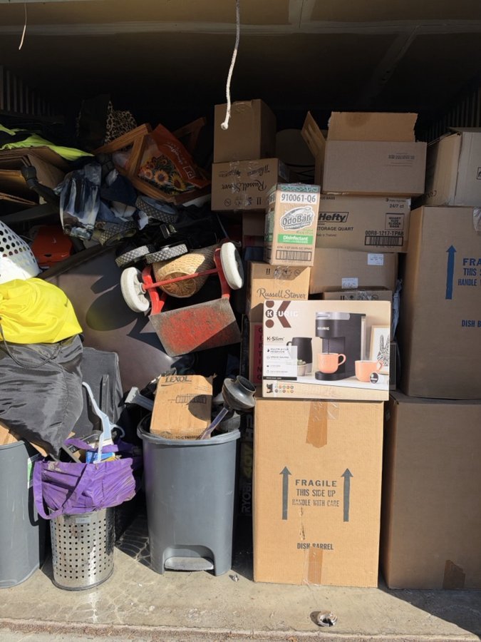 10 x 16 storage unit in Aurora, CO