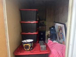 5 x 8 storage unit in Los Angeles, CA