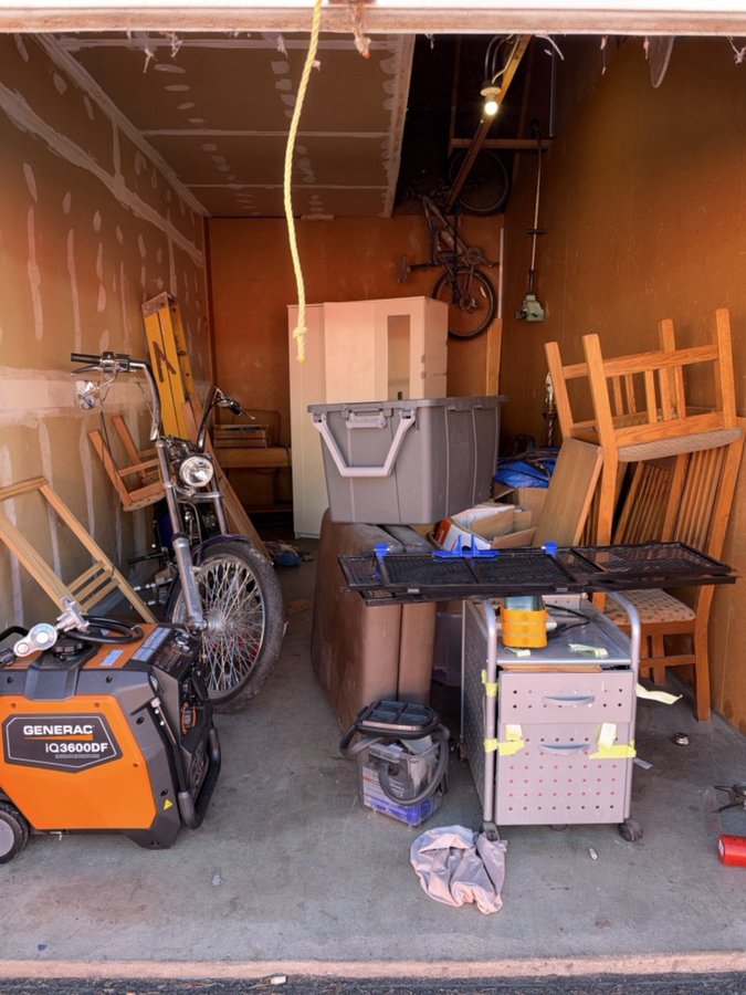 10 x 20 storage unit in Lakewood, CO