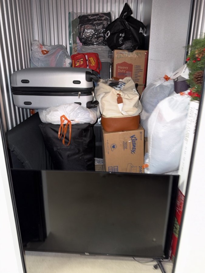 5 x 4 storage unit in Denver, CO