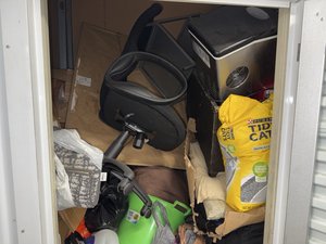 5 x 5 storage unit in Los Angeles, CA