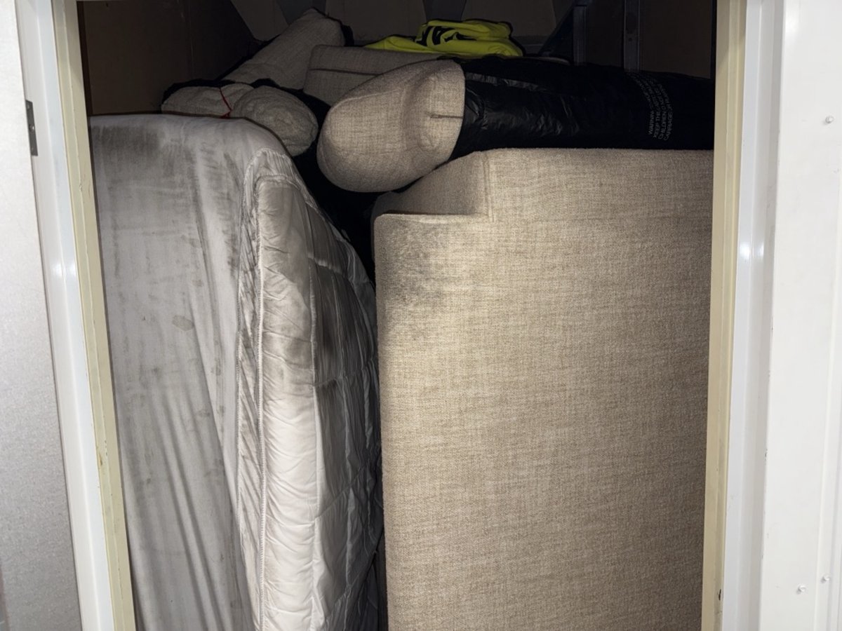 5 x 10 storage unit in Los Angeles, CA
