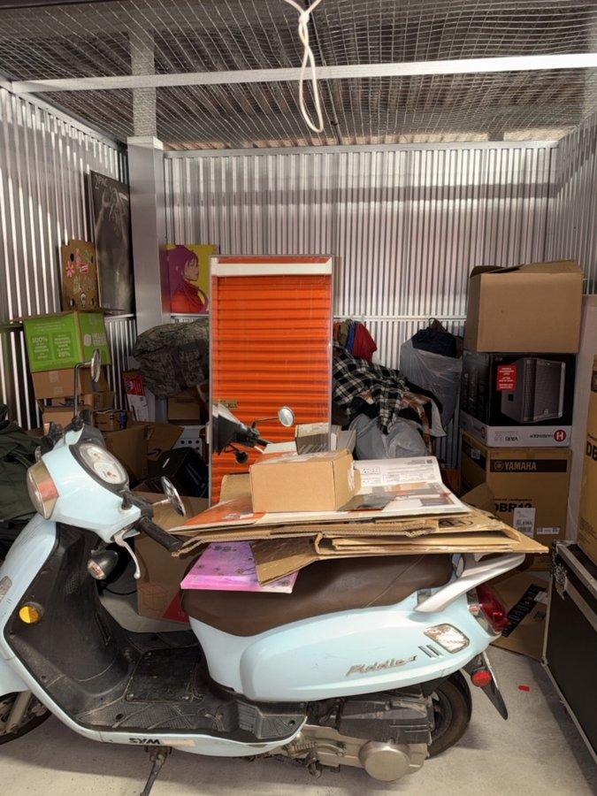 10 x 10 storage unit in Denver, CO