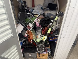 5 x 5 storage unit in Los Angeles, CA