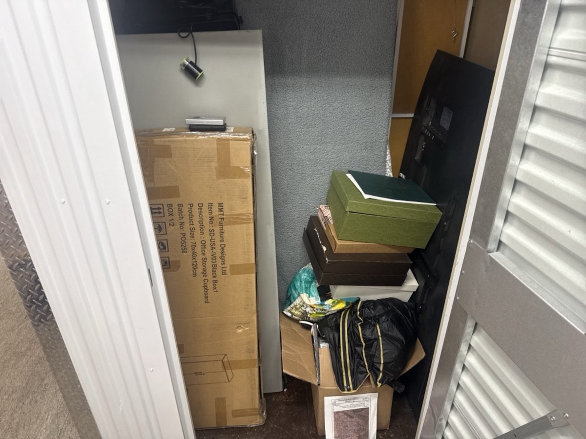 5 x 5 storage unit in Los Angeles, CA