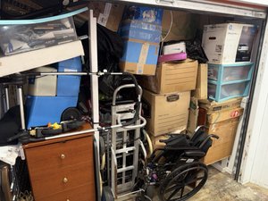 10 x 14 storage unit in Los Angeles, CA