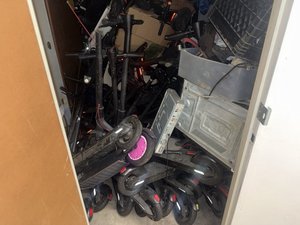10 x 5 storage unit in Los Angeles, CA