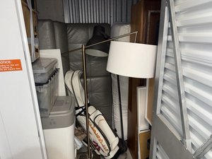10 x 5 storage unit in Los Angeles, CA