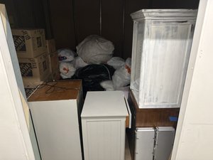 10 x 10 storage unit in Glendale, CA