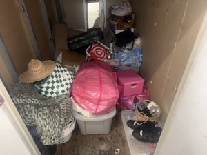 5 x 10 storage unit in Glendale, CA