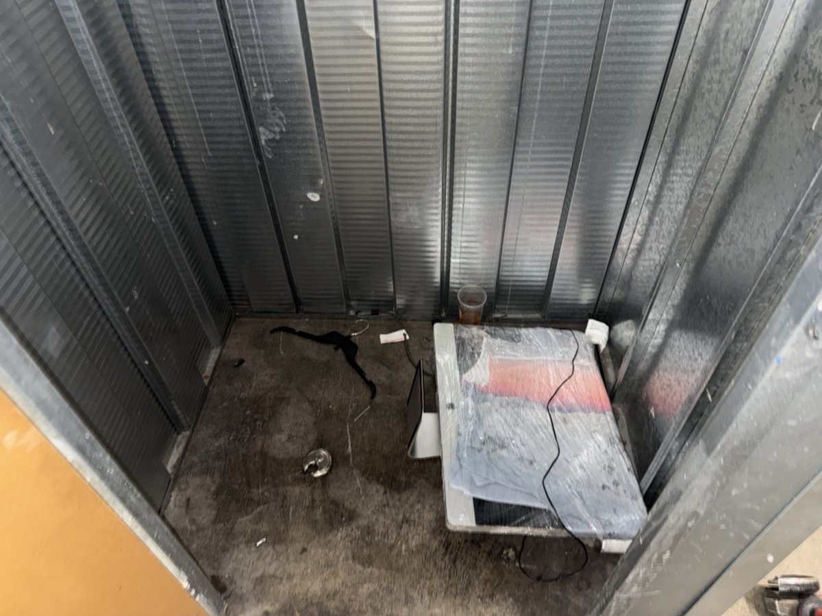 3 x 4 storage unit in Los Angeles, CA