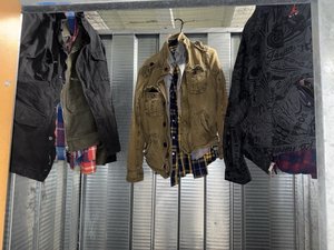 3 x 4 storage unit in Los Angeles, CA