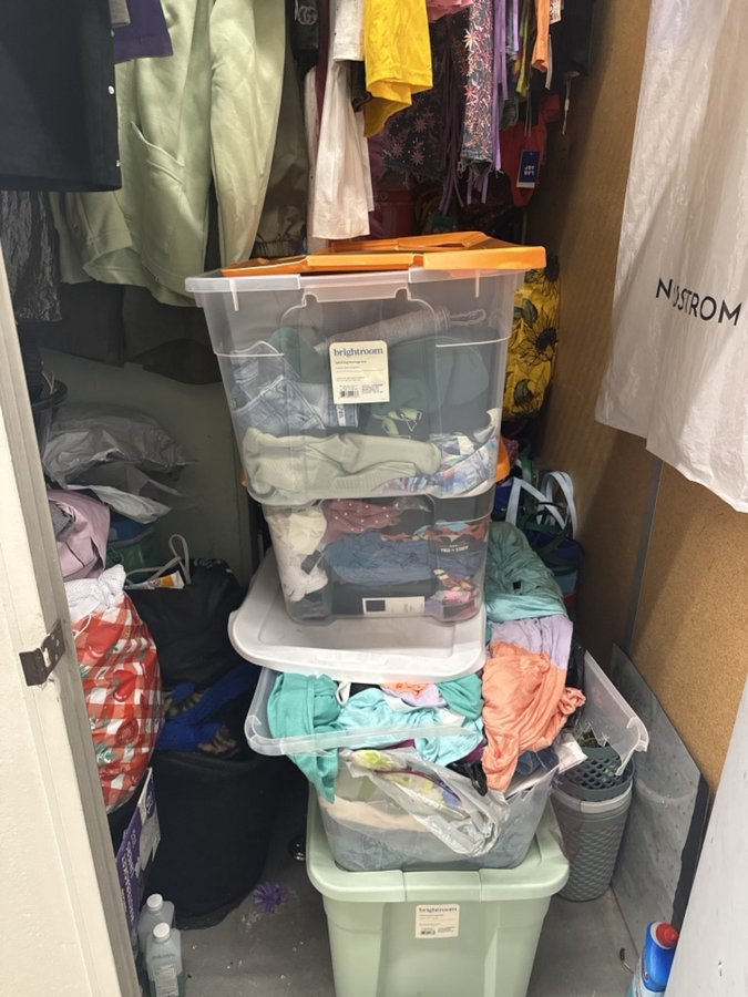 4 x 5 storage unit in Los Angeles, CA