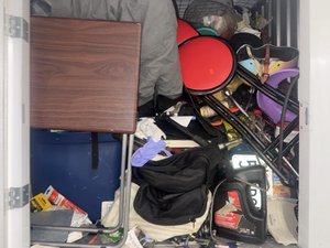 4 x 3 storage unit in Los Angeles, CA