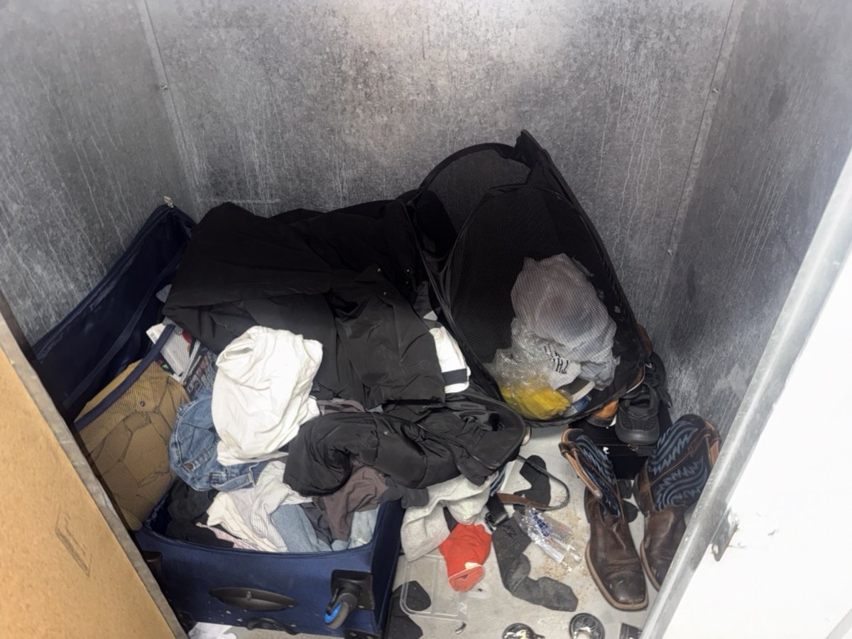 4 x 3 storage unit in Los Angeles, CA