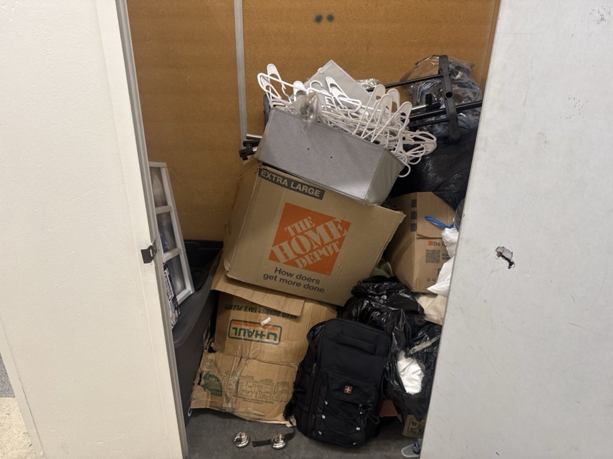 6 x 4 storage unit in Los Angeles, CA