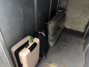 5 x 10 storage unit in Los Angeles, CA