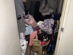 10 x 15 storage unit in Los Angeles, CA