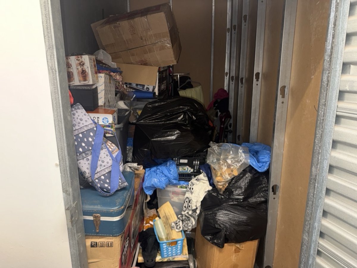 5 x 10 storage unit in Los Angeles, CA