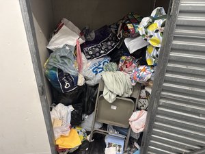 5 x 5 storage unit in Los Angeles, CA