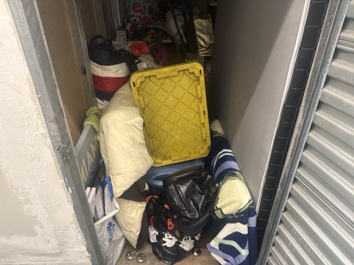 5 x 10 storage unit in Los Angeles, CA