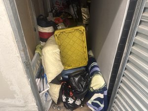 5 x 10 storage unit in Los Angeles, CA