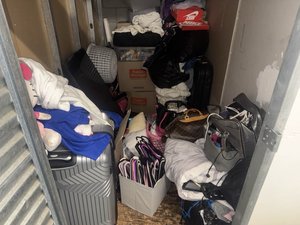 5 x 10 storage unit in Los Angeles, CA