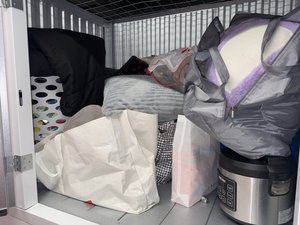 5 x 4 storage unit in Los Angeles, CA