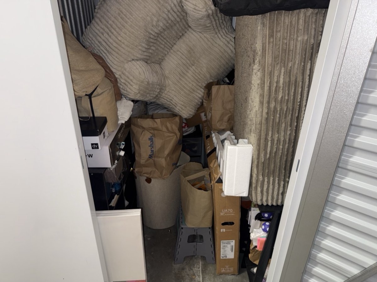 5 x 5 storage unit in Los Angeles, CA