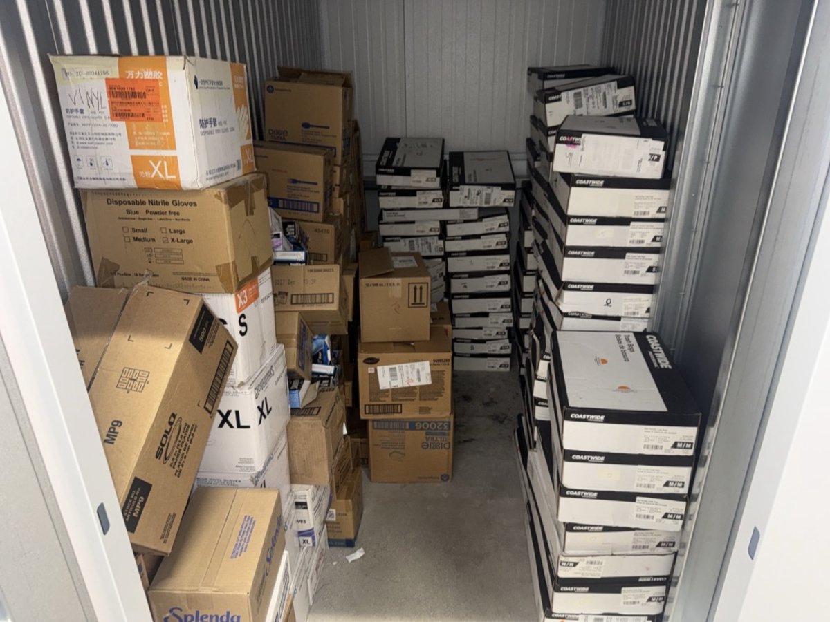 5 x 10 storage unit in Los Angeles, CA