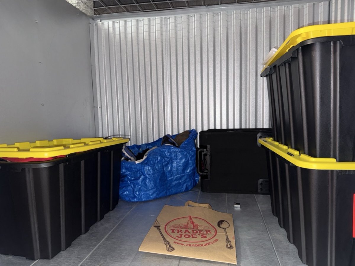5 x 4 storage unit in Los Angeles, CA