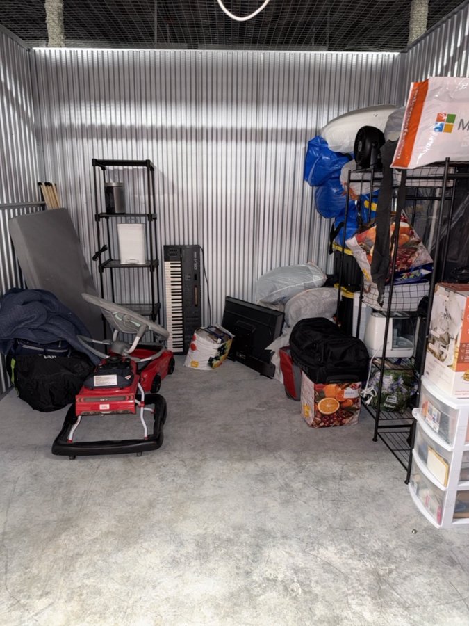 10 x 10 storage unit in Denver, CO