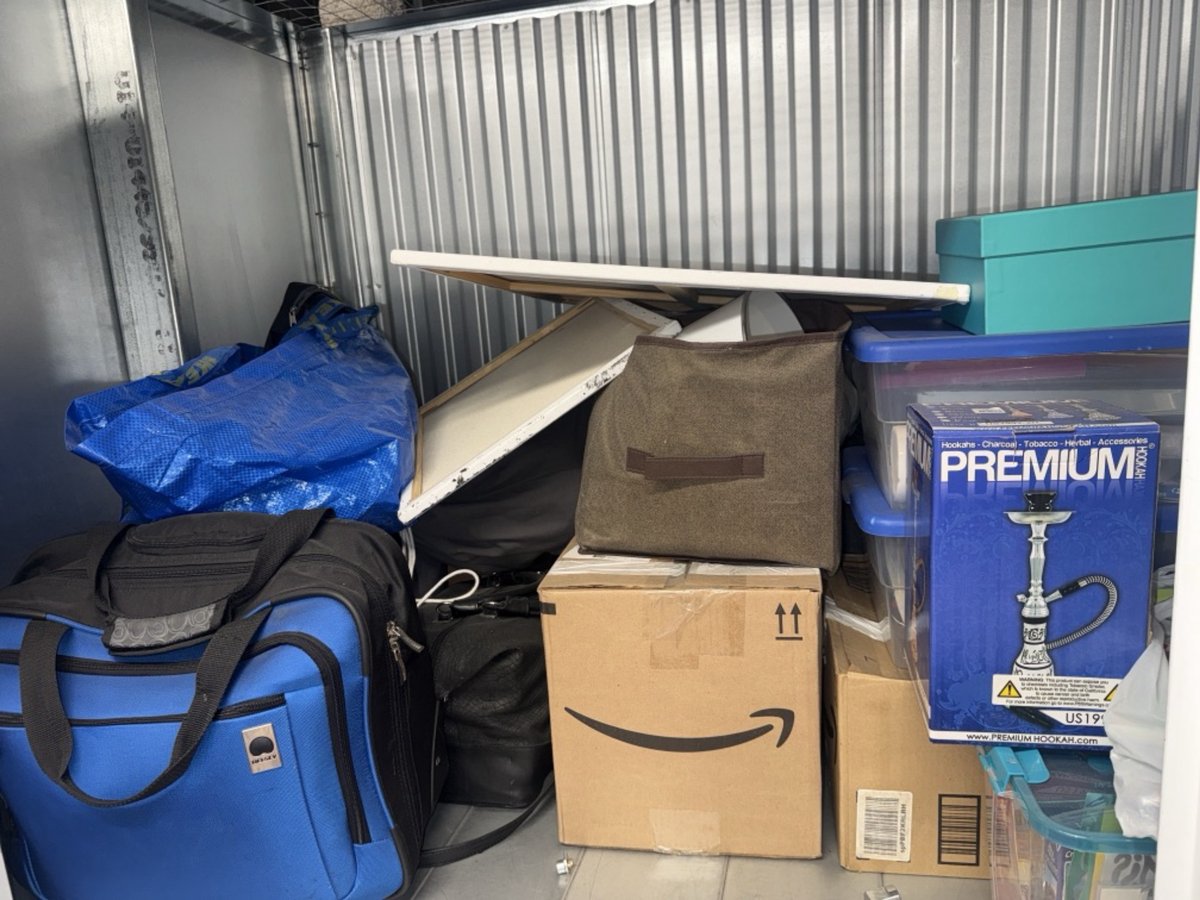 5 x 4 storage unit in Glendale, CA
