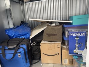 5 x 4 storage unit in Glendale, CA