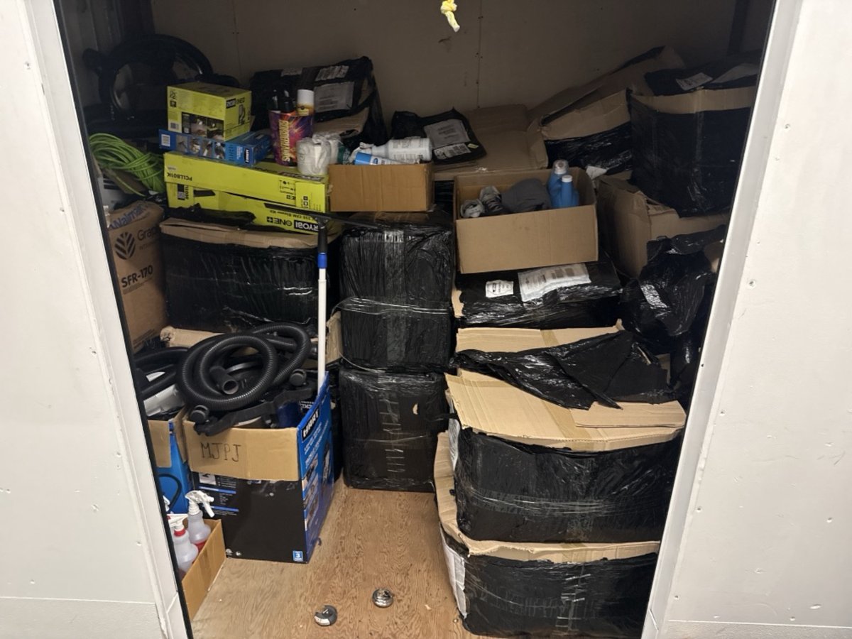 7 x 10 storage unit in Inglewood, CA