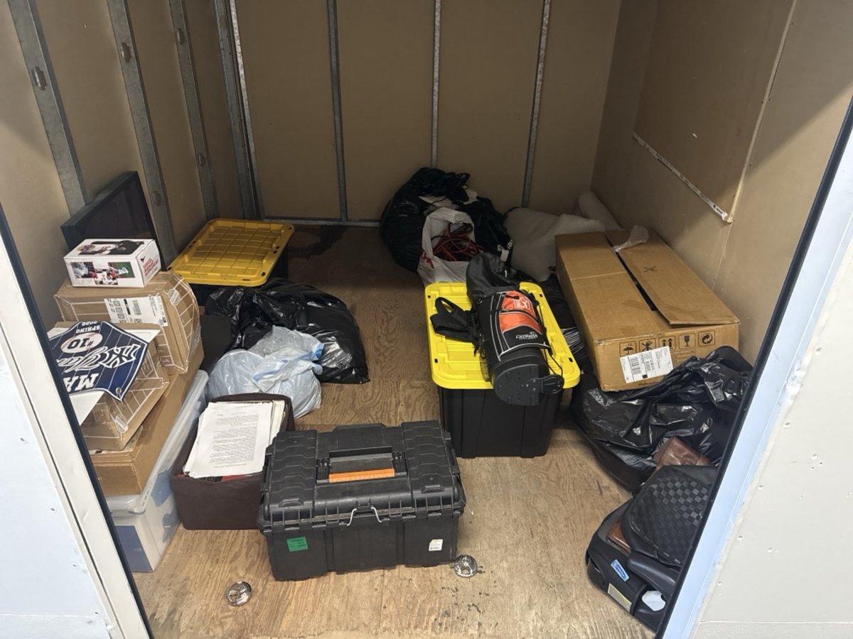 7 x 10 storage unit in Inglewood, CA
