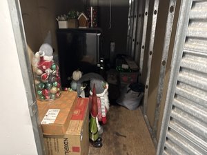 5 x 15 storage unit in Inglewood, CA