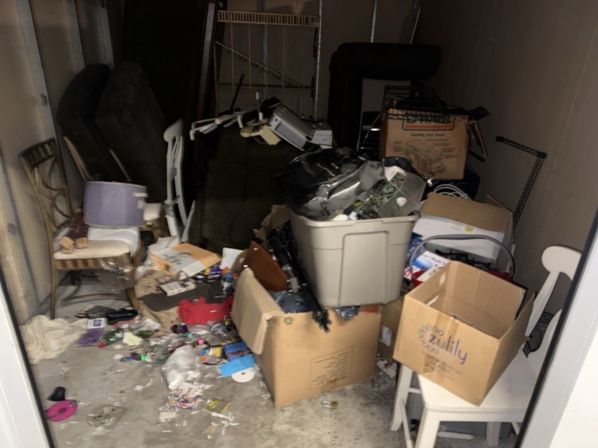 10 x 15 storage unit in Inglewood, CA