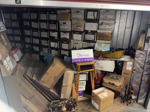 7 x 10 storage unit in Culver City, CA