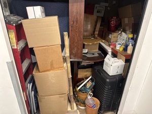 10 x 10 storage unit in Inglewood, CA