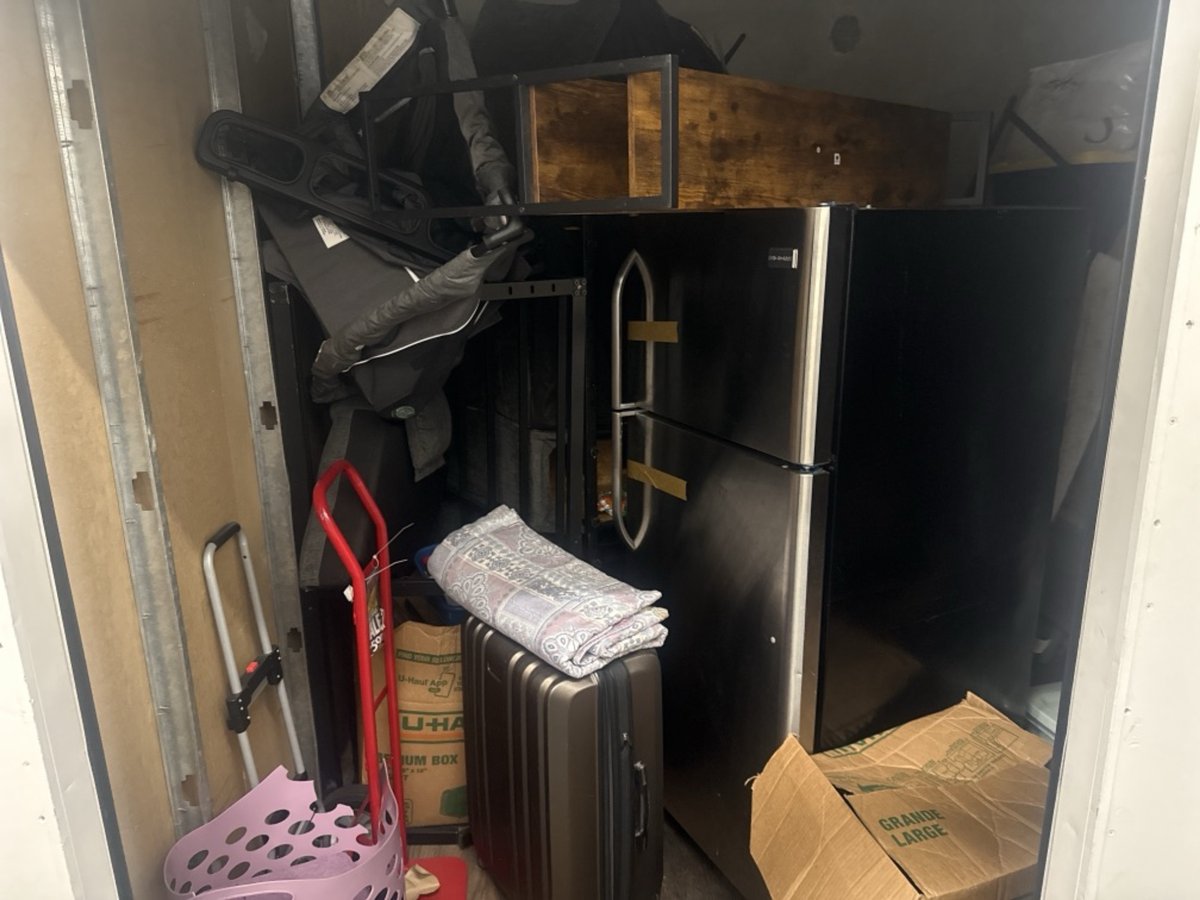 10 x 10 storage unit in Inglewood, CA