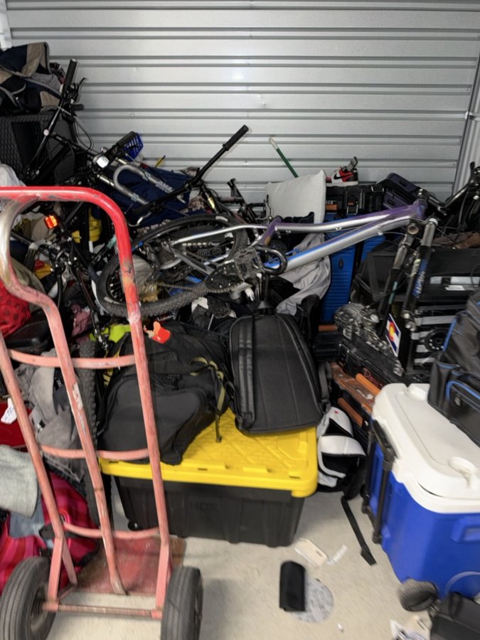 10 x 10 storage unit in Lakewood, CO
