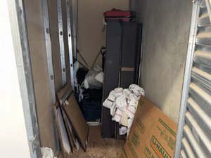 5 x 10 storage unit in Inglewood, CA