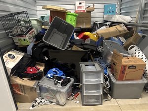 10 x 10 storage unit in Englewood, CO