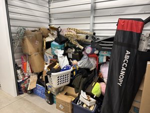 10 x 5 storage unit in Englewood, CO