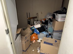 7 x 10 storage unit in Inglewood, CA