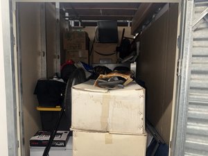 5 x 10 storage unit in Inglewood, CA