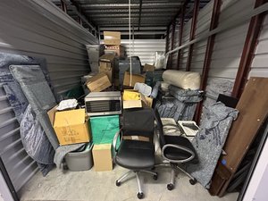 10 x 15 storage unit in Suwanee, GA